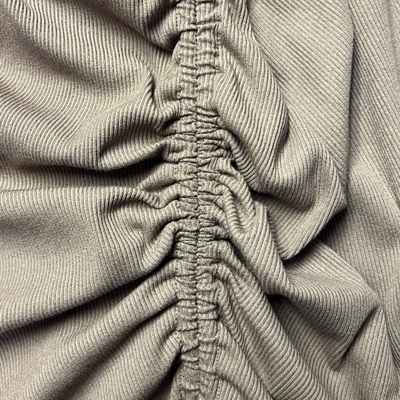 By Together Bodycon Mini Dress Brown Ribbed Ruched Long Sleeve Trendy‎ Sexy New - Picture 8 of 10